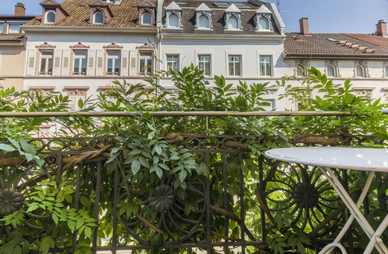 Apartments Im Cafe Einstein Friburgo em Brisgóvia Exterior foto